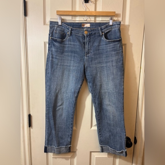 Kut from the Kloth Amy crop straight leg 12 - Picture 2 of 4